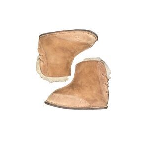 UGG Australia Boo Infant Boots Classic Tan Size Medium (M) Suede Khaki Sand Mini